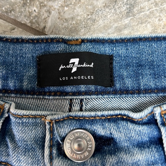 7 For All Mankind High Waisted Cropped Jeans - Picture 10 of 16